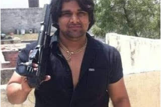 Sunil Mann alias Tillu, the kingpin of Gogi's rival gang.