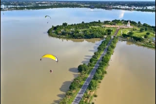 Thai paragliders team