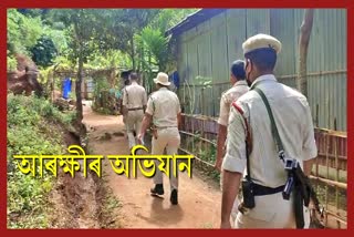police-raid-search-for-encroachers-at-panikhaiti