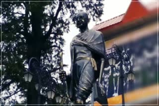 story on statue of mahatma gandhi establish on mall road shimla