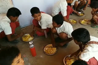 mid day meal in school