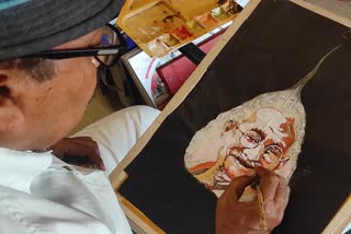 આજે ગાંધી જયંતિ ના પાવન પ્રસંગે જૂનાગઢના ચિત્રકારે આપી રાષ્ટ્રપિતાને અનોખી રીતે શ્રદ્ધાંજલિ