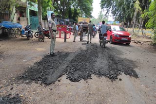 r-and-b-officers-repairing-road-works-at-east-godavari