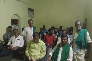 tadakoda grama panchayat members outrage on pdo and staff