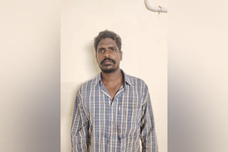 murder  murder issue  thiruvallur murder issue  thiruvallur news  thiruvallur latest news  youth stabbed his friend  ஓட ஓட வெட்டிக் கொலை  வெட்டிக் கொலை  நண்பனை வெட்டிக் கொலை  திருவள்ளூரில் நண்பனை வெட்டிக் கொலை  கொலை வழக்கு  கொலை செய்திகள்  குற்றச் செய்திகள்