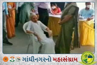 Gandhinagar elections: PM મોદીના માતા હીરા બા એ 99 વર્ષની ઉંમરે મતદાન કર્યુ