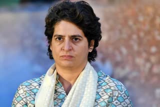 priyanka gandhi arrested by uttar pradesh police  priyanka gandhi arrested by sitapur police in case of breach of peace  priyanka gandhi arrested by sitapur police  priyanka gandhi  sitapur police news  പ്രിയങ്ക ഗാന്ധി  പ്രിയങ്ക ഗാന്ധി വാര്‍ത്ത  പ്രിയങ്ക ഗാന്ധി അറസ്റ്റ് വാര്‍ത്ത  പ്രിയങ്ക ഗാന്ധി അറസ്റ്റില്‍ വാര്‍ത്ത  പ്രിയങ്ക ഗാന്ധി അറസ്റ്റില്‍  പ്രിയങ്ക ഗാന്ധി സീതാപൂര്‍ പൊലീസ് വാര്‍ത്ത  പ്രിയങ്ക ഗാന്ധി കേസ് വാര്‍ത്ത  പ്രിയങ്ക ഗാന്ധി പുതിയ വാര്‍ത്ത  ലഖിംപൂര്‍ ഖേരി പ്രിയങ്ക ഗാന്ധി വാര്‍ത്ത  പ്രിയങ്ക ഗാന്ധി കസ്റ്റഡി വാര്‍ത്ത  പ്രിയങ്ക ഗാന്ധി തടങ്കല്‍ വാര്‍ത്ത