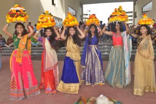 bathukamma-festival-history-and-celebration