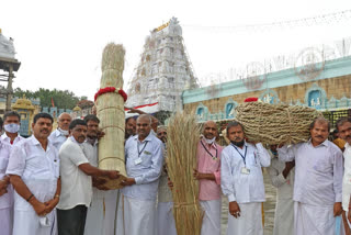 శ్రీవారి ఆలయానికి చేరిన దర్బ చాప, తాడు