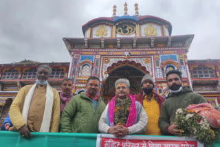 dushyant-gautam-visited-badrinath-and-kedarnath