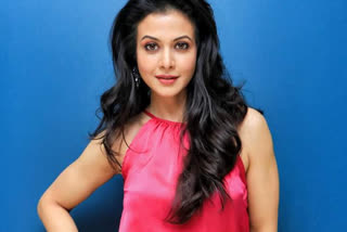 koel mallick making debut in hindi movie, director is Arindam Sil