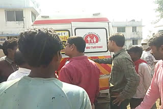 tractor trolley overturned