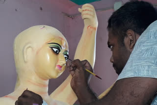 Durga idol's eyes drawn at Mahalaya, Tarpan done at ganga ghats