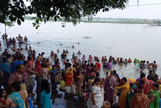 55Crowd of devotees at Ganga Ghat on the first day of Navratri