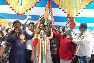 1200 bjp supporters join tmc at Bongaon