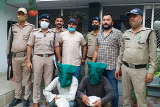 haldwani Truck driver and cleaner arrested with charas