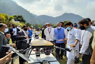 jyotiraditya-scindia-and-vk-singh-attended-drone-industry-meeting