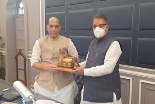 ganesh-joshi-meets-defense-minister-rajnath-singh-in-delhi