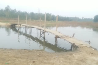 Muradabad: Public outrage over non-construction of bridge over Gagan river