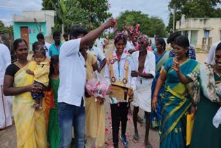 சர்வதேச கபடி போட்டியில் தங்கம் வென்ற மாணவிக்கு உற்சாக வரவேற்பு