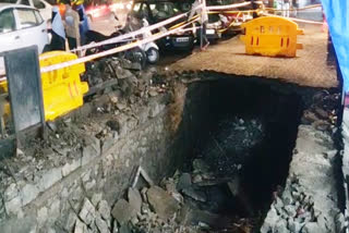 Pavement slab collapses Navi Mumbai