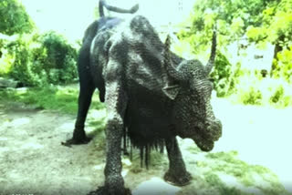 Surya Shilpashala sculptors create iron raging bull