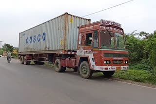 6 tonnes of gutka worth Rs 1 crore smuggled from Bangalore seized and  2 Members arrested