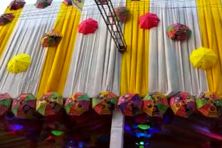 purulia-durga-puja-pandal-made-with-colourful-umbrellas