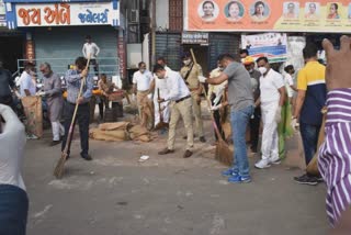 Clean Patan: પાટણને સ્વચ્છ કરવા પોલીસ અને પત્રકારો ઉતર્યા મેદાને, શરૂ કર્યું સ્વચ્છતા અભિયાન