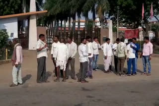 बांसवाड़ा मयूर मिल, कपड़ा स्टोर , मजदूर ने लगाई फांसी , clothing stores, labor hanged, Banswara mayur Mill