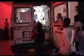 Collision between auto and car in Dungarpur, 7 injured