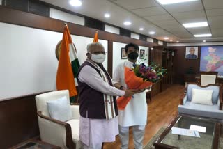 CM Manohar Lal meets Civil Aviation Minister Jyotiraditya Scindia in Delhi