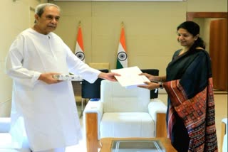 dmk mp kanimozhi, odisha cm naveen patnaik, ban neet campaign, கனிமொழி, நவீன் பட்நாயக், ஒடிசா முதலமைச்சர், திமுக மக்களவை உறுப்பினர், நீட் தேர்வு