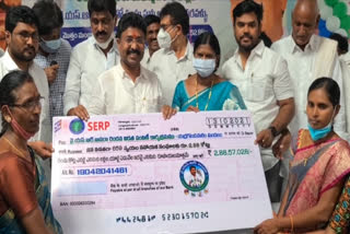 distribution of Asara scheme second installment checks