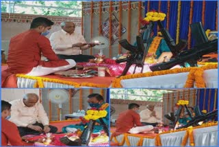 CM Bhupendra Patelએ કરી શસ્ત્રપૂજા, તત્કાલીન CM નરેન્દ્ર મોદીએ વર્ષ 2002માં દશેરાએ શસ્ત્રપૂજાની શરૂઆત કરાવી હતી