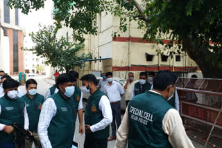 2 Delhi police personnel held for helping Gogi, Bishnoi gangs