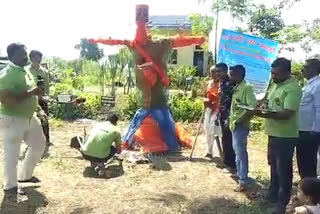 wife victim organization did Shurpanakha Dahan in Aurangabad, demanding justice for men like women