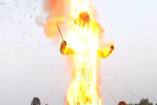 coronas-effigy-burn-by-ramleela-committee-in-ravan-dahan