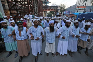 Muslims, Hindus protest amid communal violence in Bangladesh