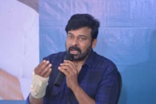 megastar-chiranjeevi-undergone-for-his-right-hand-surgey