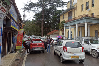 Heavy traffic in Shimla on Monday