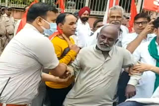 Rail Roko movement: Police detains protestors in Gwalior