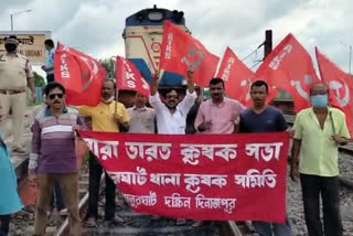 farmers-rail-roko-takes-place-in-west-bengal-too