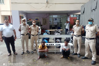 sarai-rohilla-police-arrested-snatchers-in-surprise-picket-checking
