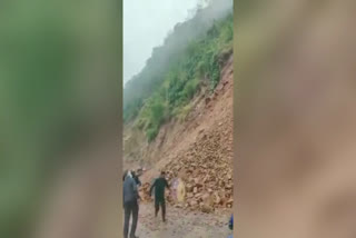 video-of-chamdhar-landslide-goes-viral-on-social-media