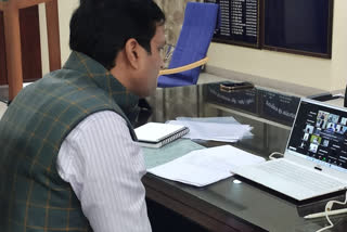 Ranchi Deputy Commissioner withheld salary of MOIC of four blocks