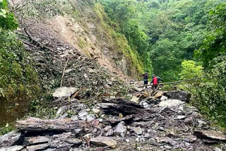 massive landslide deferent places of darjeeling and kalimpong