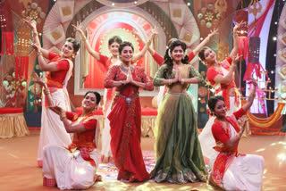 Bijoya Boithok in Bengali television channel, Ditipriya Roy and ishaa saha to host the show