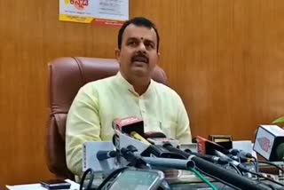 minister sunil kumar statement on kesari towel controversy