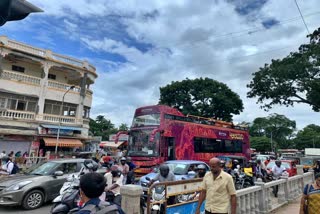 ambari-double-decker-bus